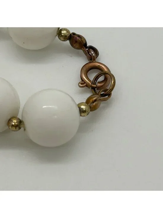 Vintage MCM White Acrylic Lucite Round Bead Necklace Gold Tone Spacer Spring Rin - Picture 3 of 10